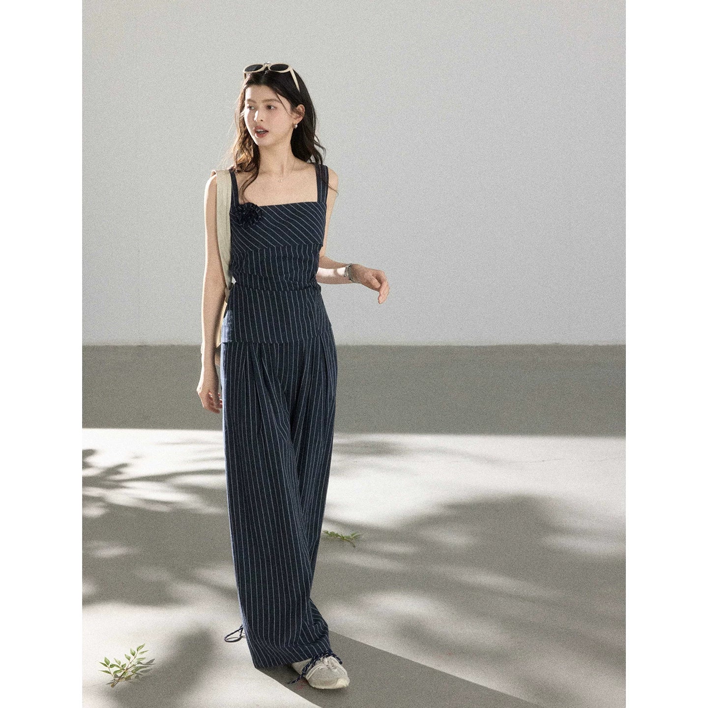 TYANG Three-dimensional Flower Suspender Casual Pants Set