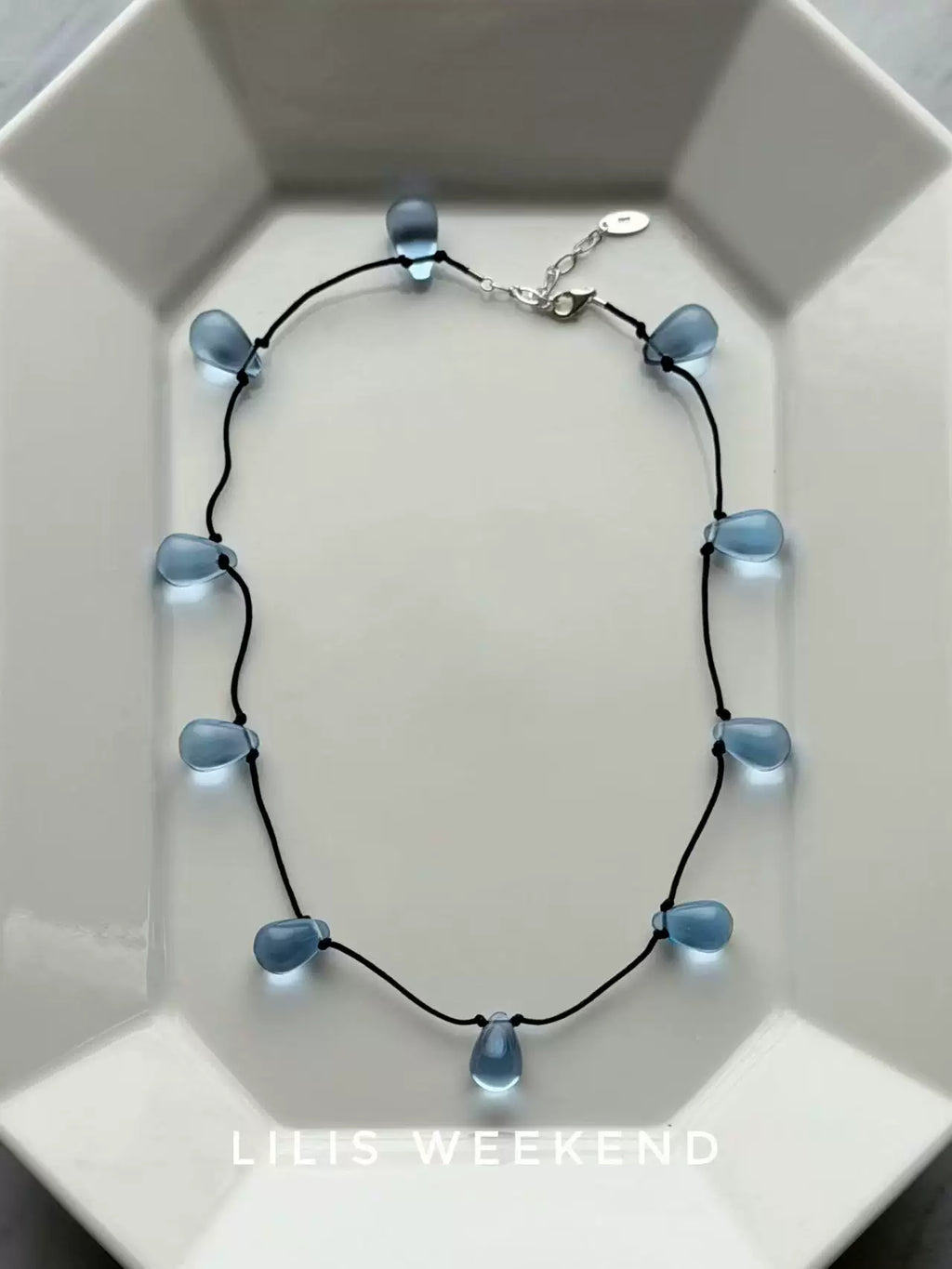 Lilis Weekend Niche Water Drop Beaded Necklace