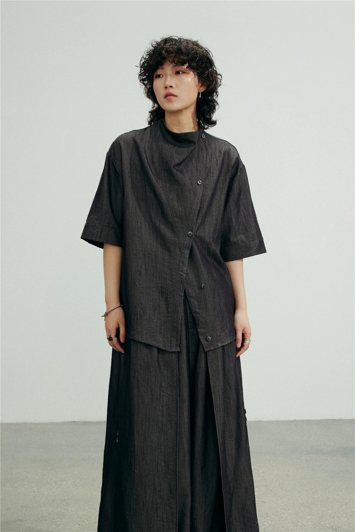SUNYVONNE Asymmetrical Diagonal Collar Loose Short-sleeve Shirt