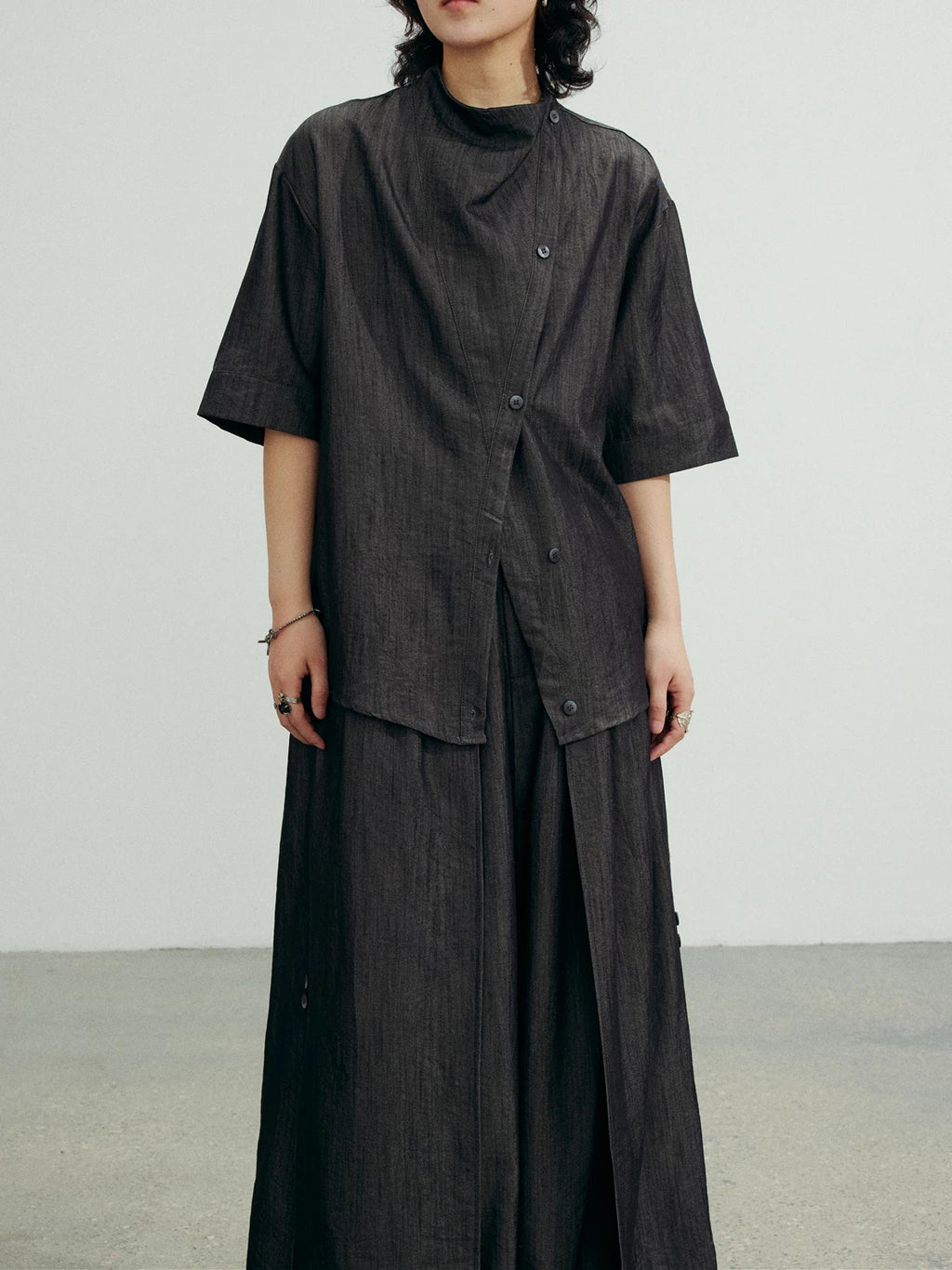 SUNYVONNE Asymmetrical Diagonal Collar Loose Short-sleeve Shirt