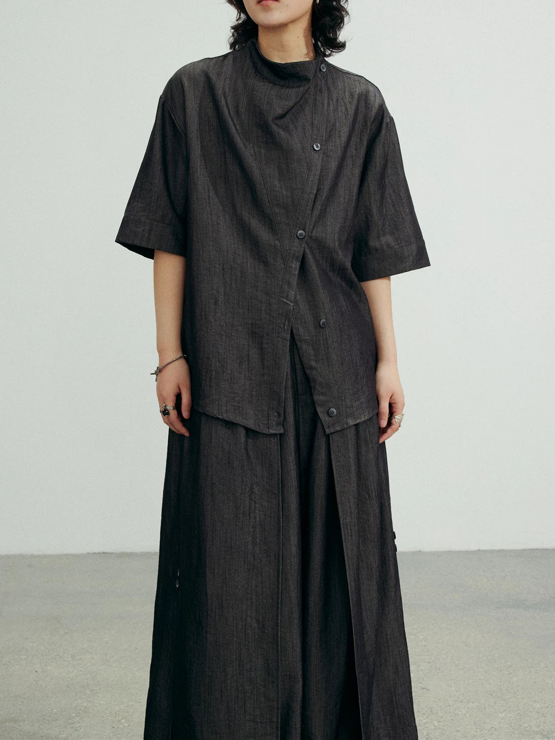 SUNYVONNE Asymmetrical Diagonal Collar Loose Short-sleeve Shirt