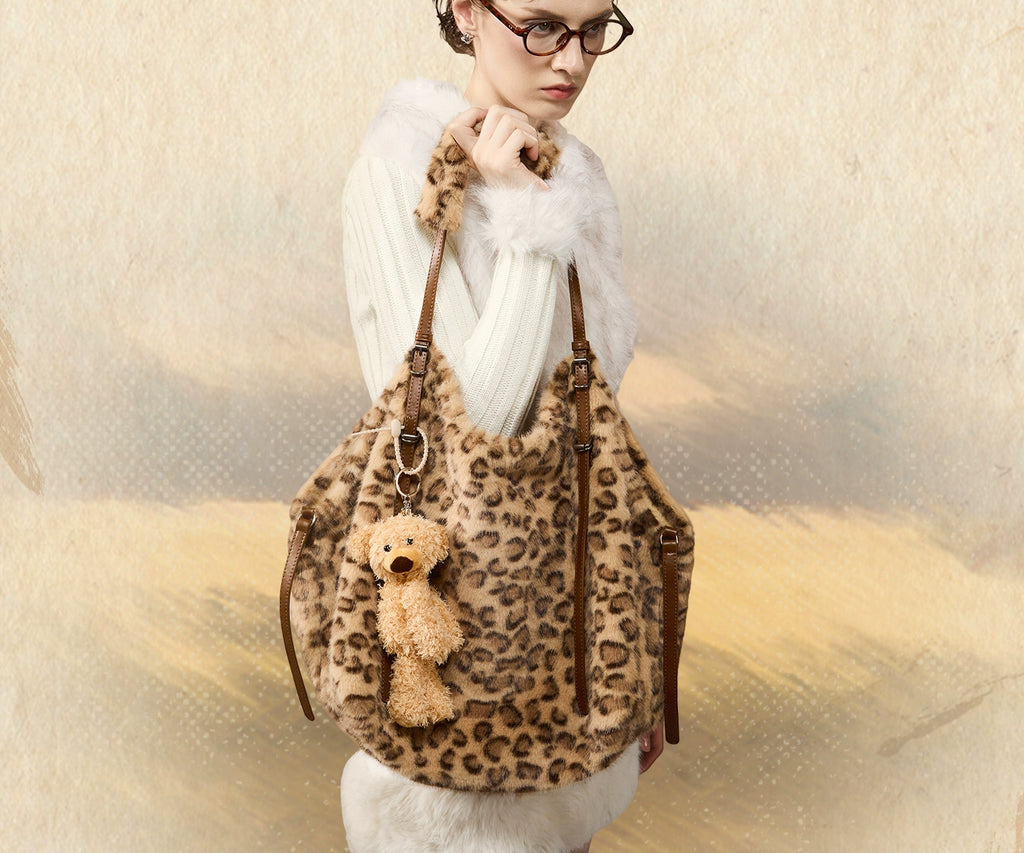 (Clearance) JACD Large Capacity Fluffy Leopard Print Bag