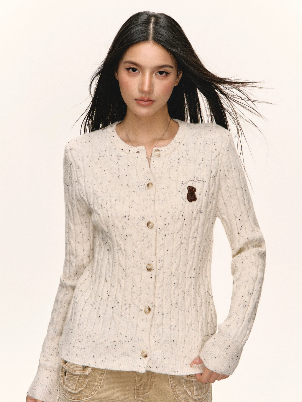 Ariseism Vintage Bear Crew Neck Knitted Cardigan Sweater