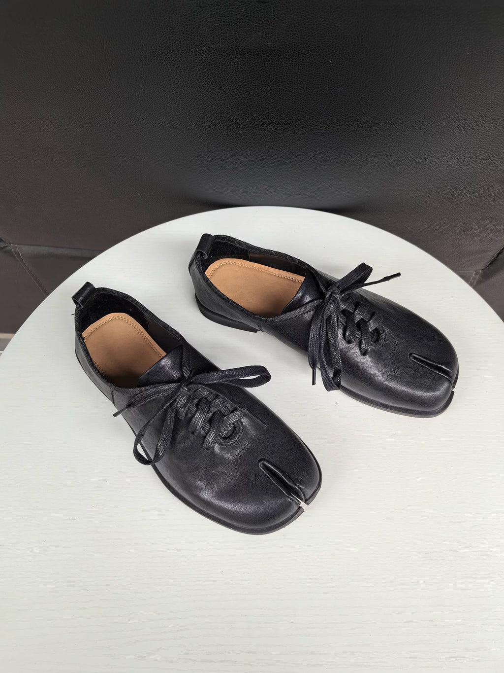 OQ Unfinished Ribbon Tabi Shoes
