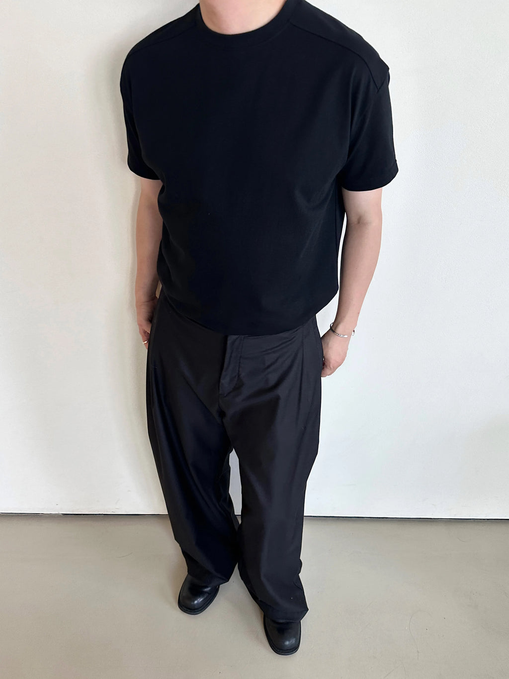 Anniehall Right-angled Shoulder Three-dimensional Cut Special Cuff Tee