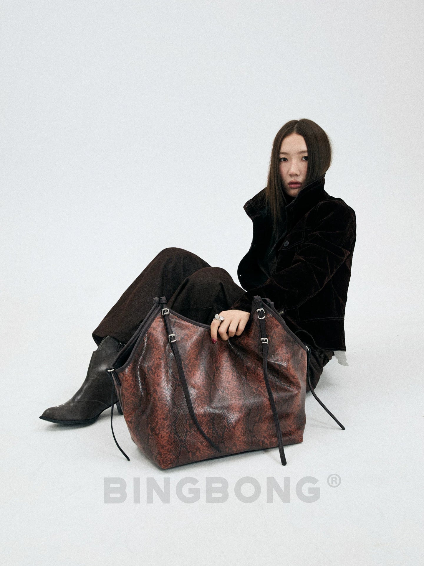 BINGBONG Large Capacity Snake Pattern Commuter Shoulder Tote Bag