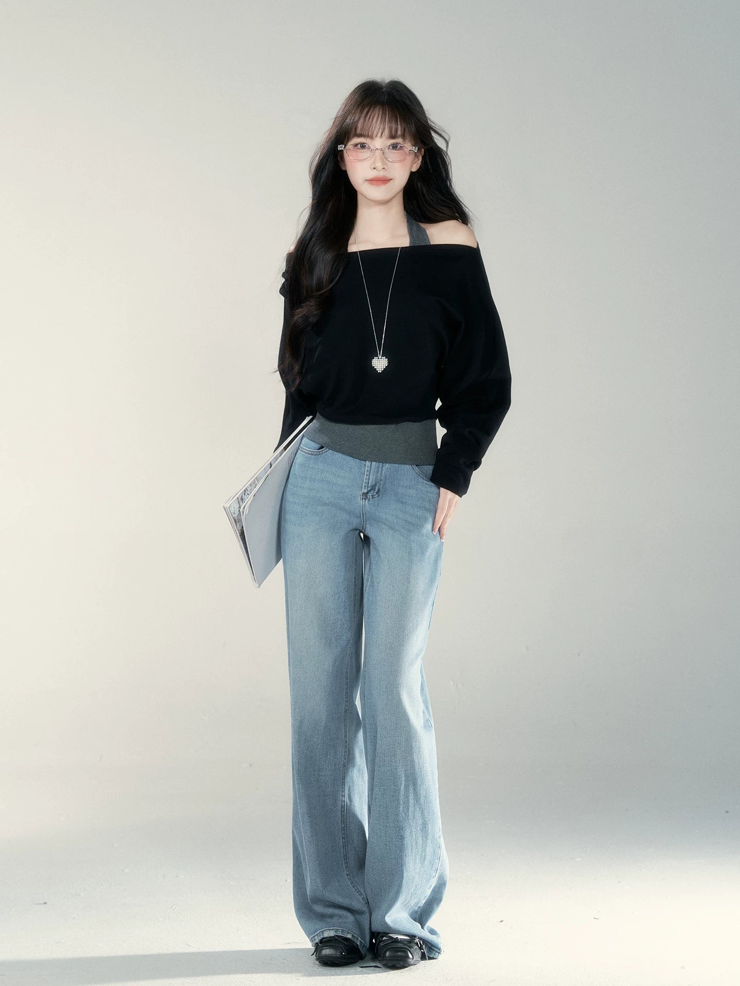 Wildberry Has A Shoulder Halterneck and Slim Long Sleeves