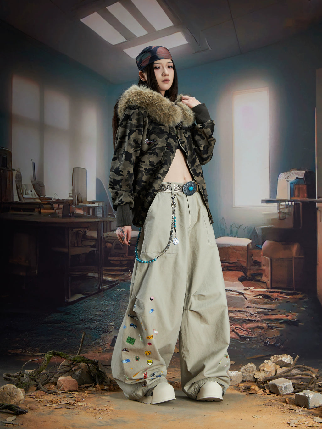 NOMANIAI Hairy Hooded Camouflage Short Jacket