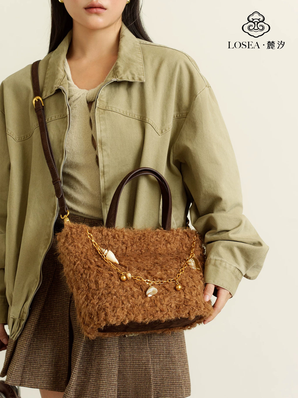 LOSEA Shell Chain Plush Tote Bag