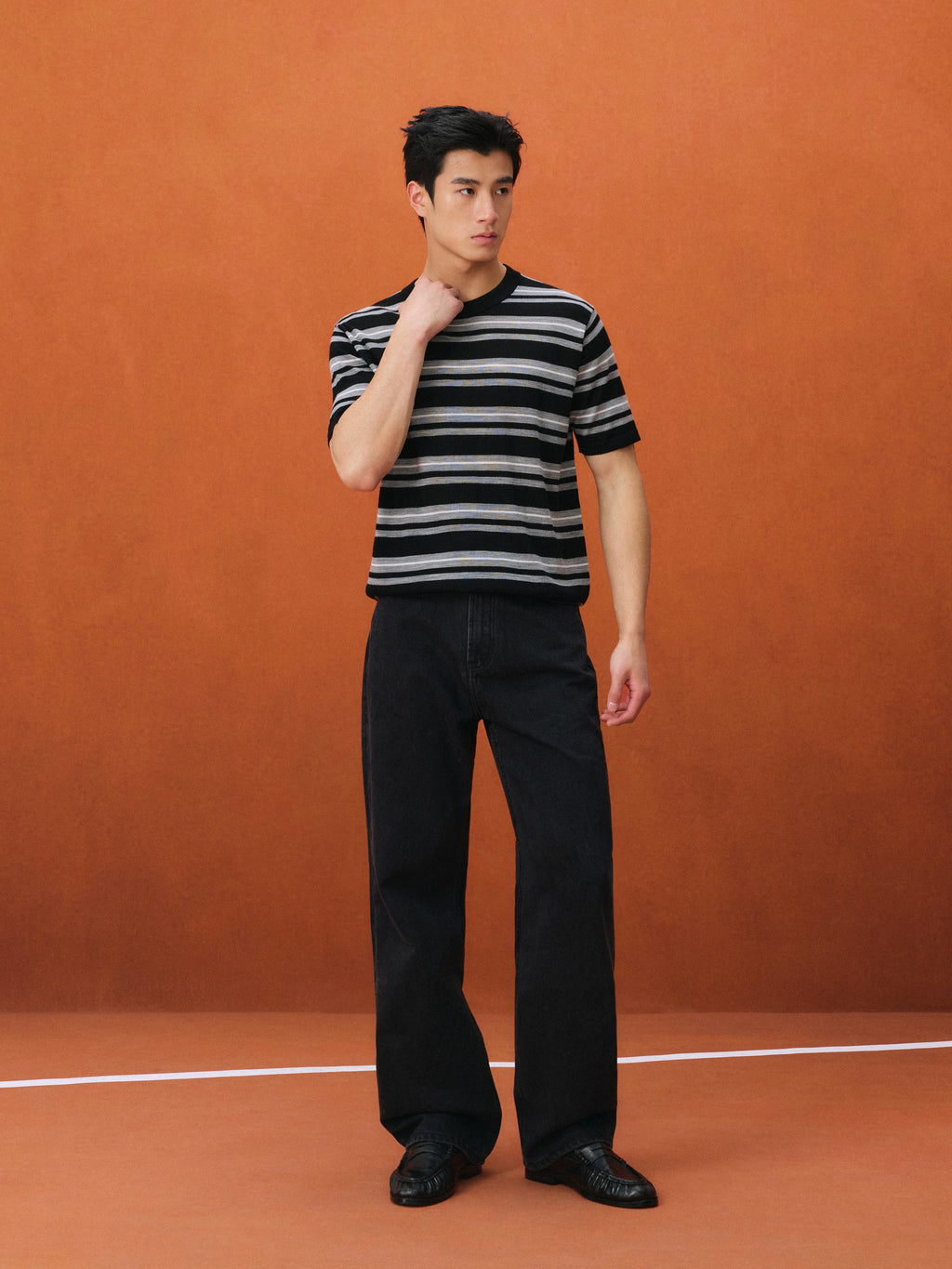 NO LOGO Retro Striped Light Tee