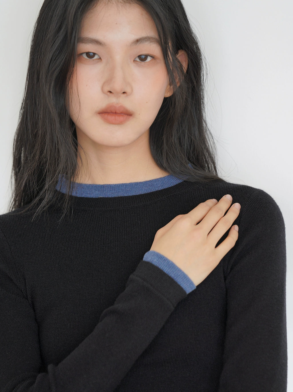 EIGHTHMONTH Fake Two-piece Crew-neck Knitted Bottoming Shirt