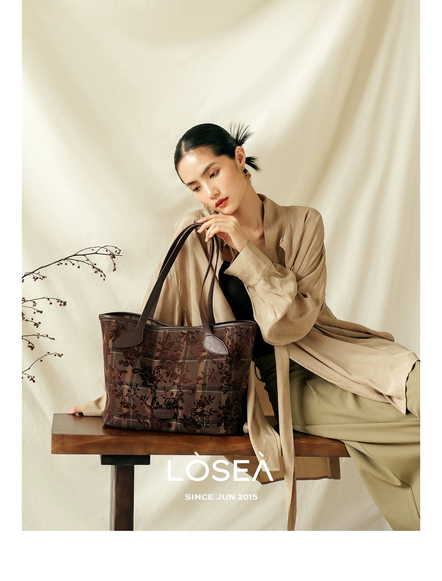 LOSEA "All Things Grow" Tie-dye flocking large-capacity tote bag