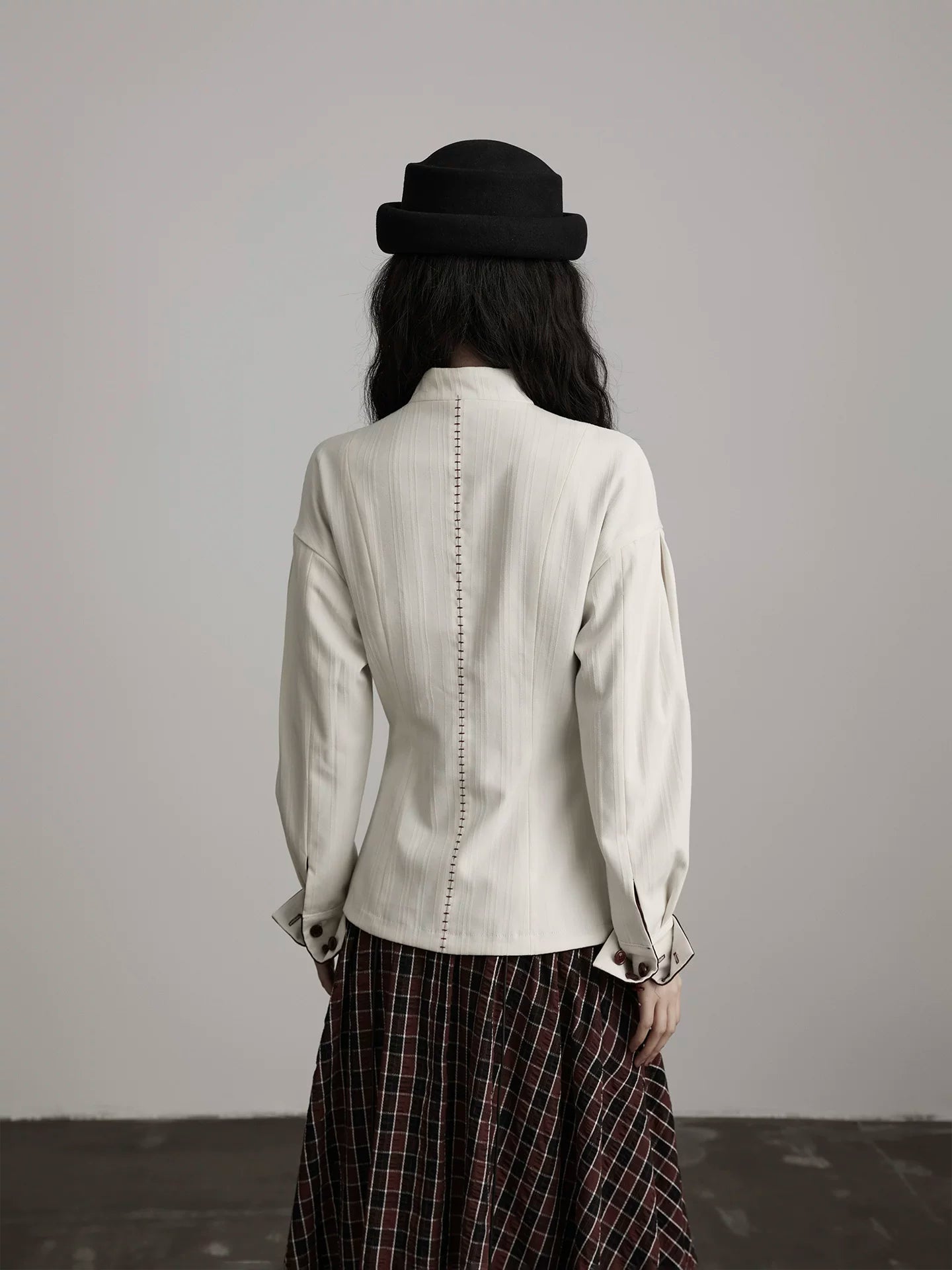 INDULGE Slim-fit Waist Suit Short Jacket