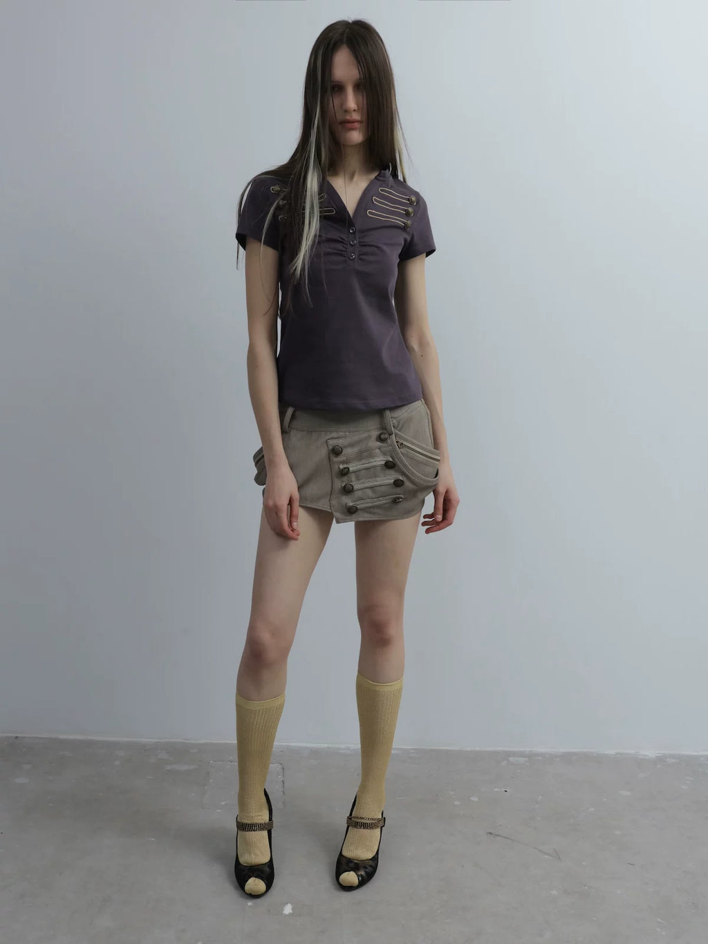 DoublePunch Vintage Embroidered Metal Buckle Slim Tee