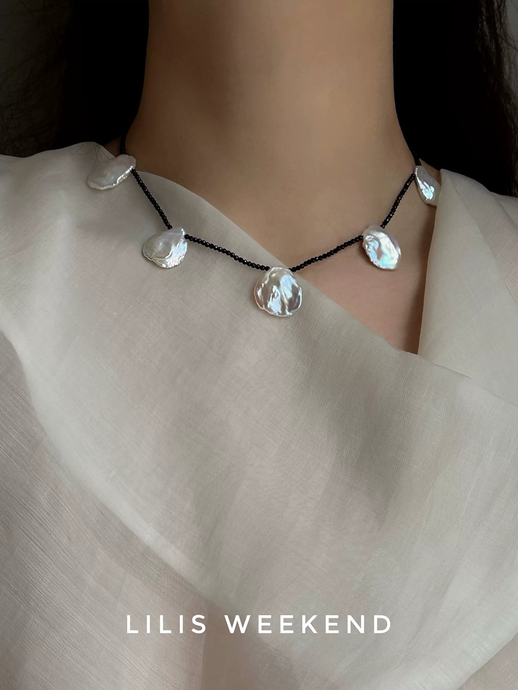 Lilis Weekend Vintage Petal Pearl Necklace