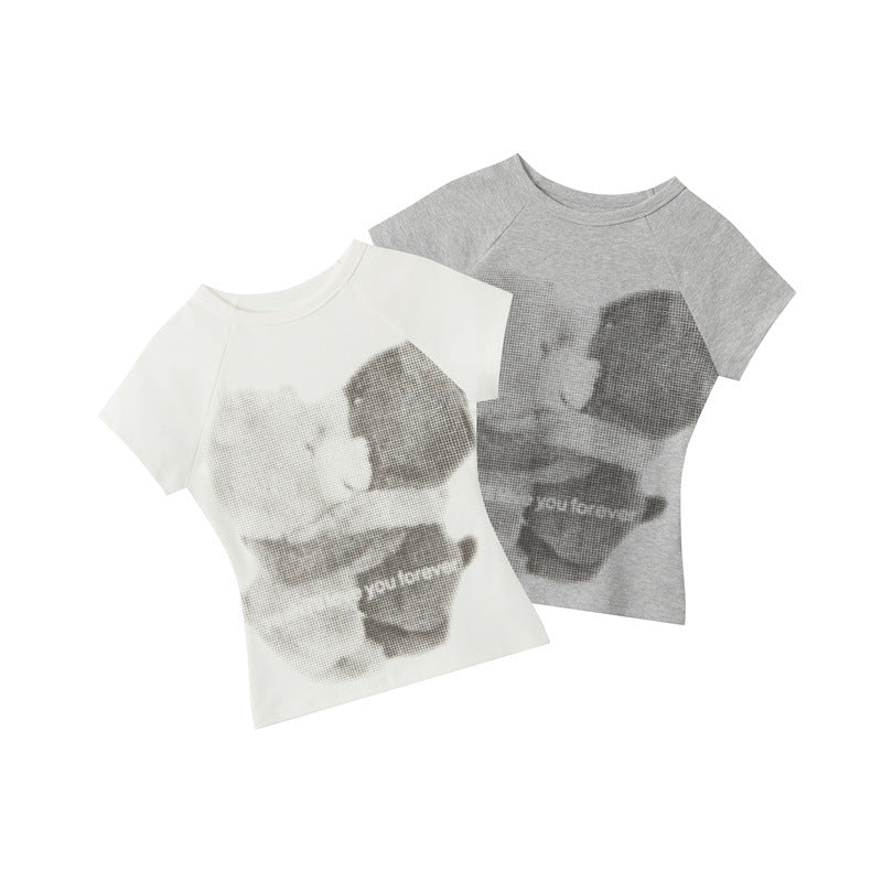 Nariele Bear Print Slim Crew Neck Babes Tee