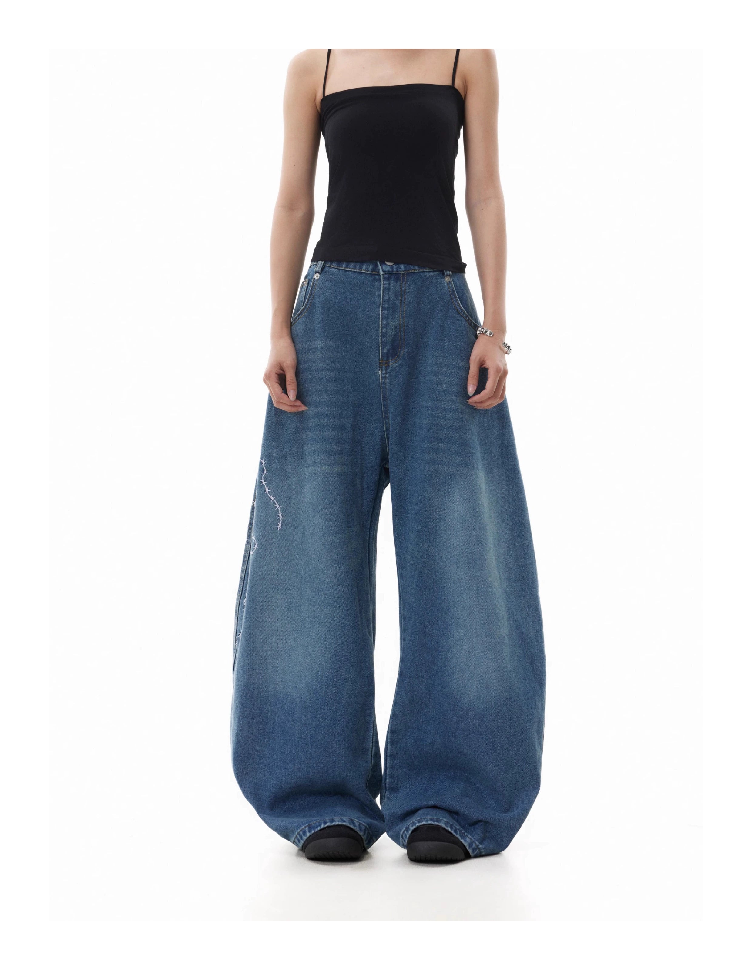 BTSG lightning embroidery washed old scimitar jeans