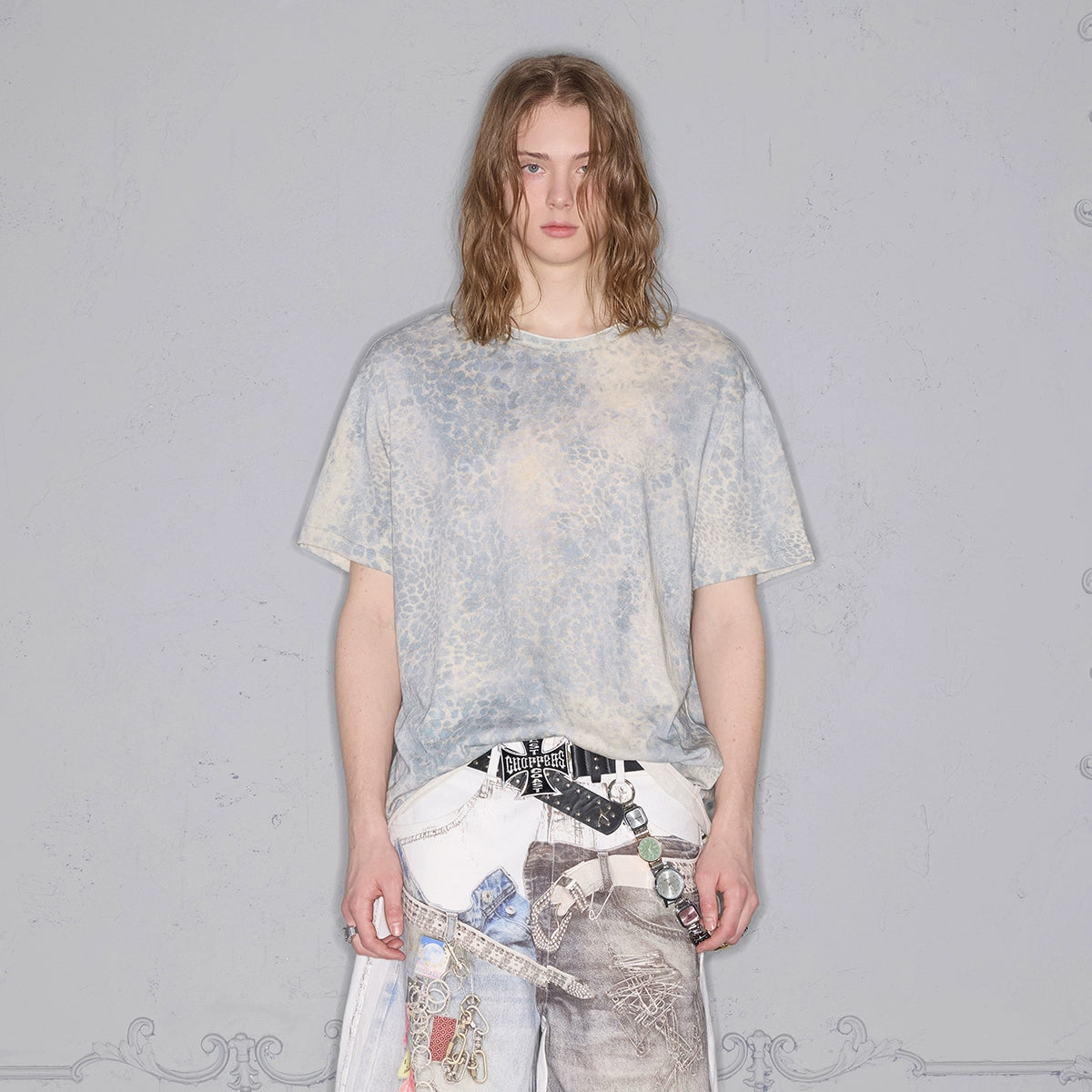 Rocawear Short and Wide Leopard Print Tee