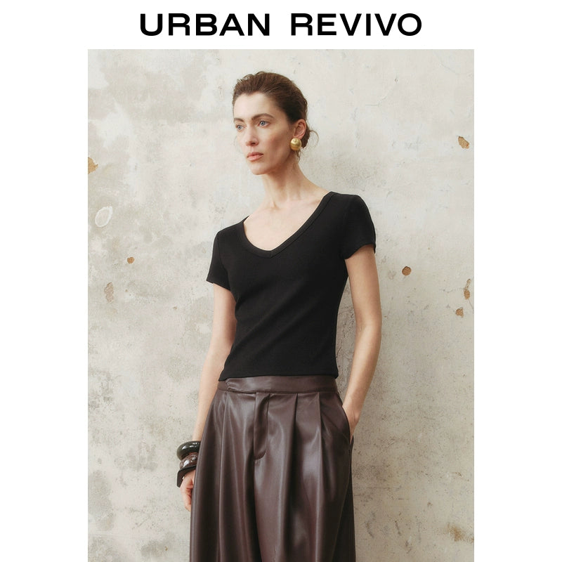 URBAN REVIVO Slim Short V-Neck Short Sleeve T-Shirt