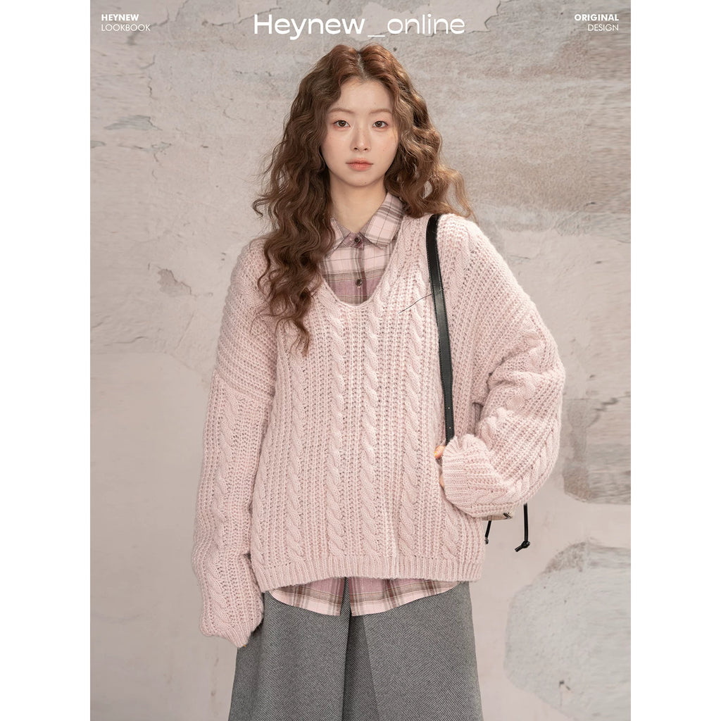 LOVEHEYNEW Twist V-neck Loose and Thin Sweater