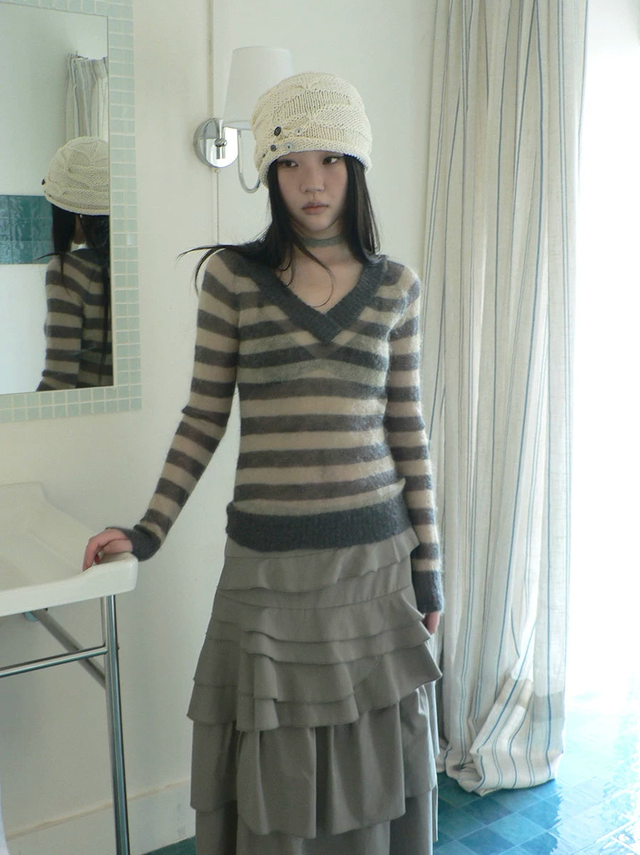 Ang:project Thin V-neck Contrast Striped Knit Long Sleeves