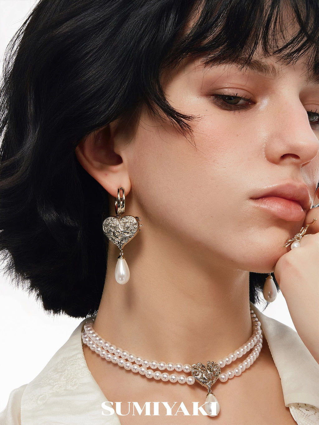 SUMIYAKI Relief Love Angel Pearl Earrings
