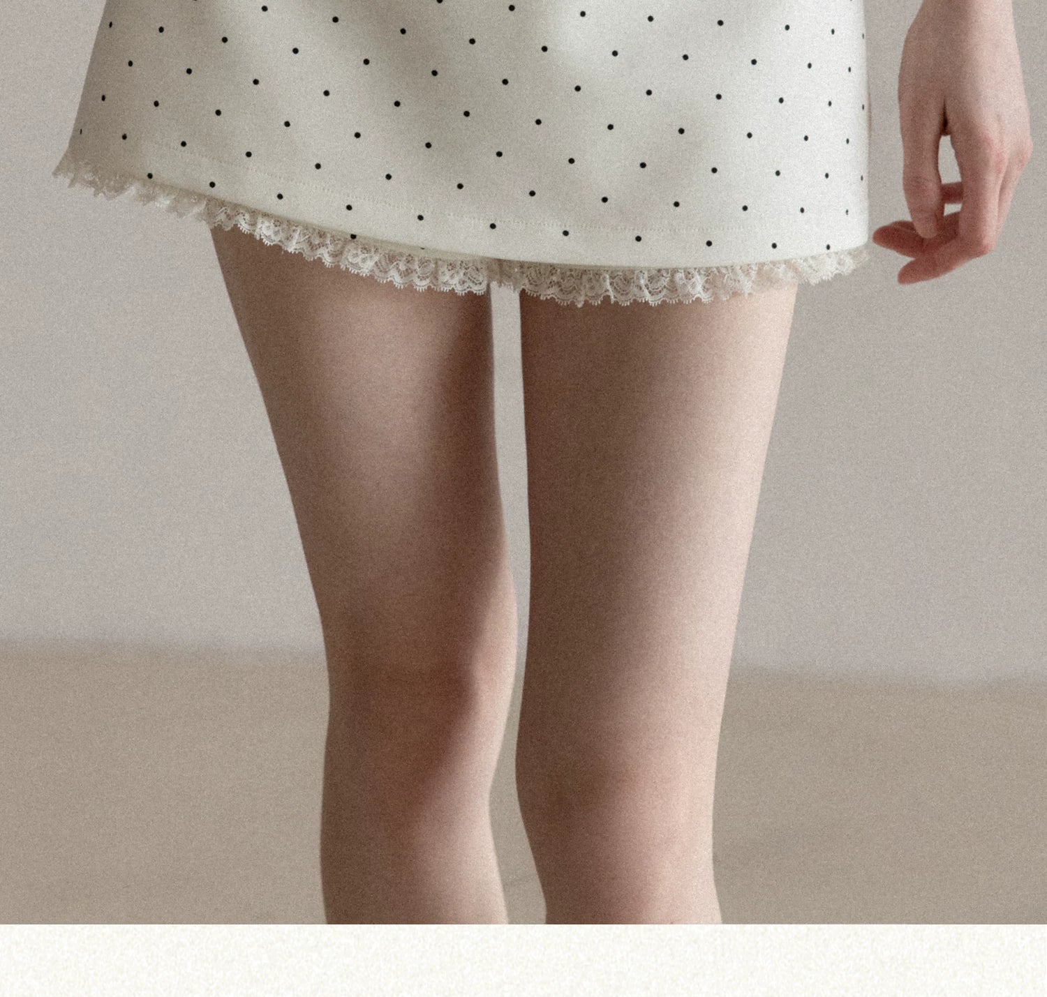 Cantonstory V-neck Slim-fit Knit Tee High-waisted Polka Dot Lace Midi Skirt Set