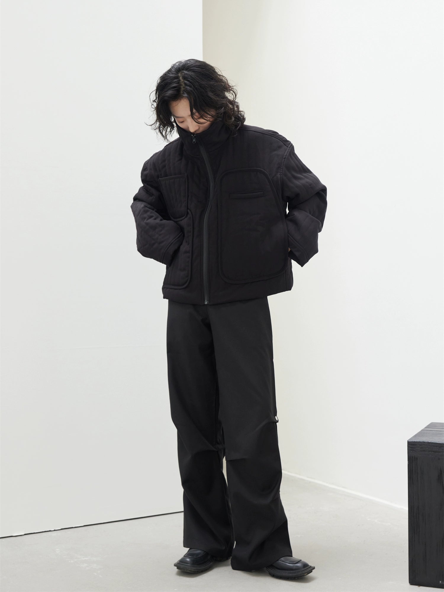 SUNYVONNE Multi-pocket Cotton-padded Stand-up Collar Short Zipper Cotton-padded Coat