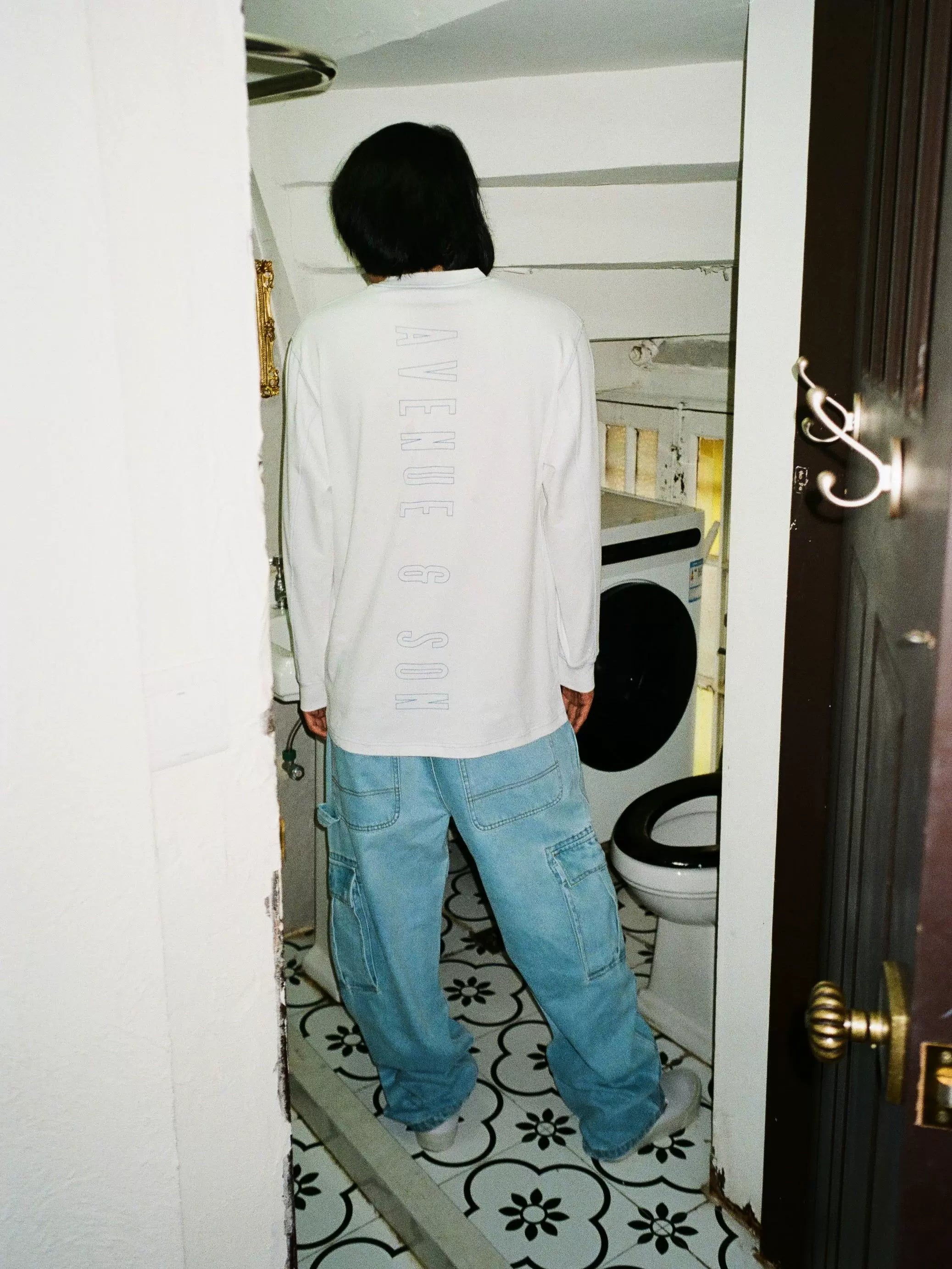 AVENUESON Crew Neck Loose Letter LOGO Pocket Long Sleeve