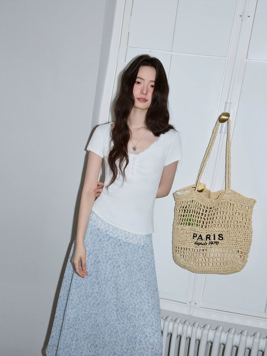 XUJING Front Shoulder Lace Slim Slim Tee