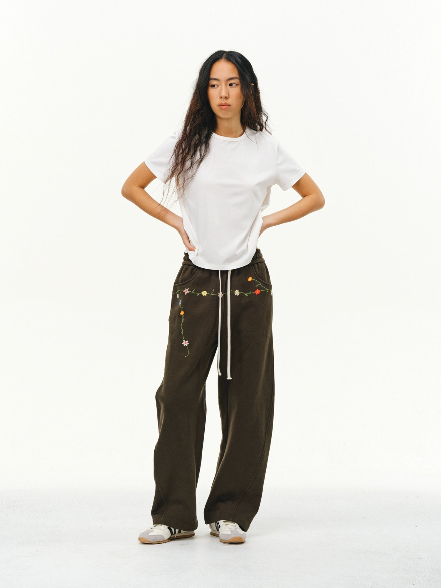 ATRY Vintage Casual Flower Embroidered Sweatpants