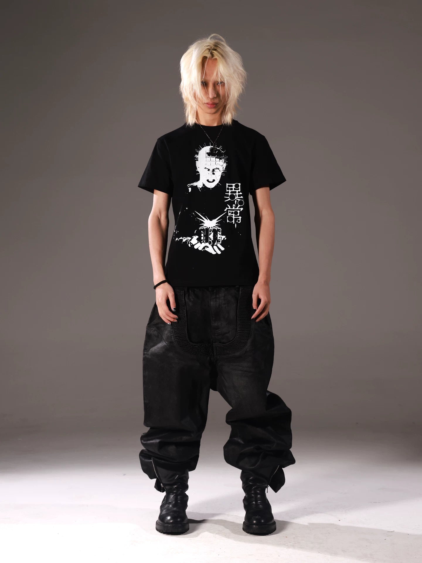 71AN Portrait Print Front Shoulder Short Sleeve T-Shirt