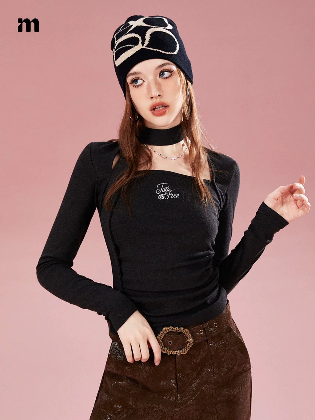 Imone Letter Embroidery Large Square Collar Base Knit