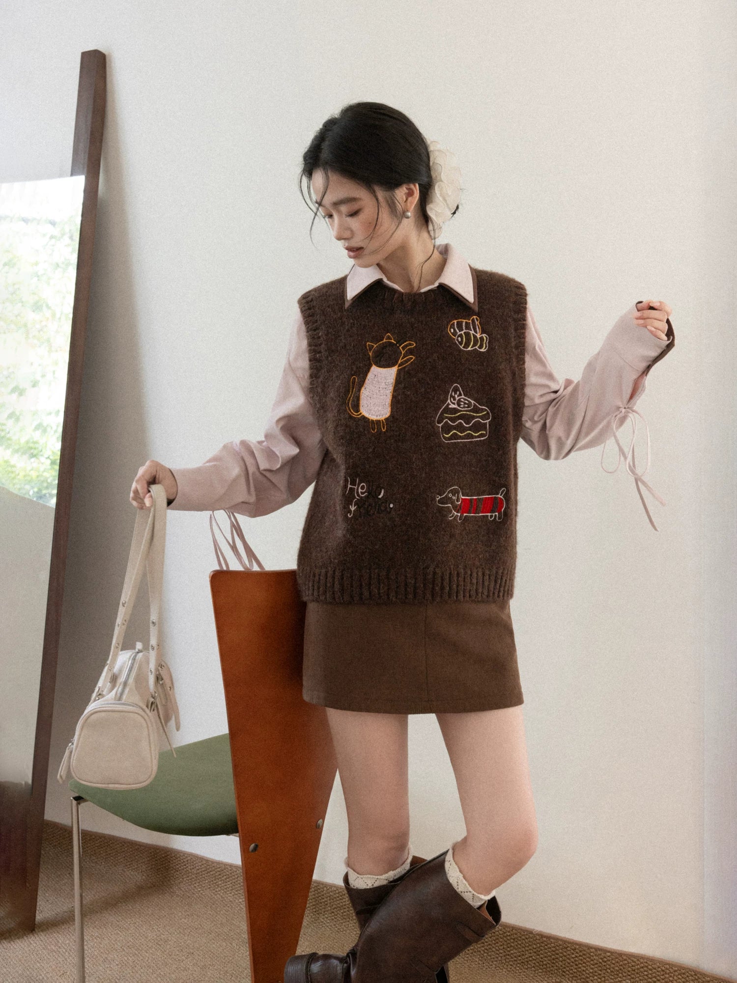 CantonStory Vintage Cartoon Embroidered Knitted Vest