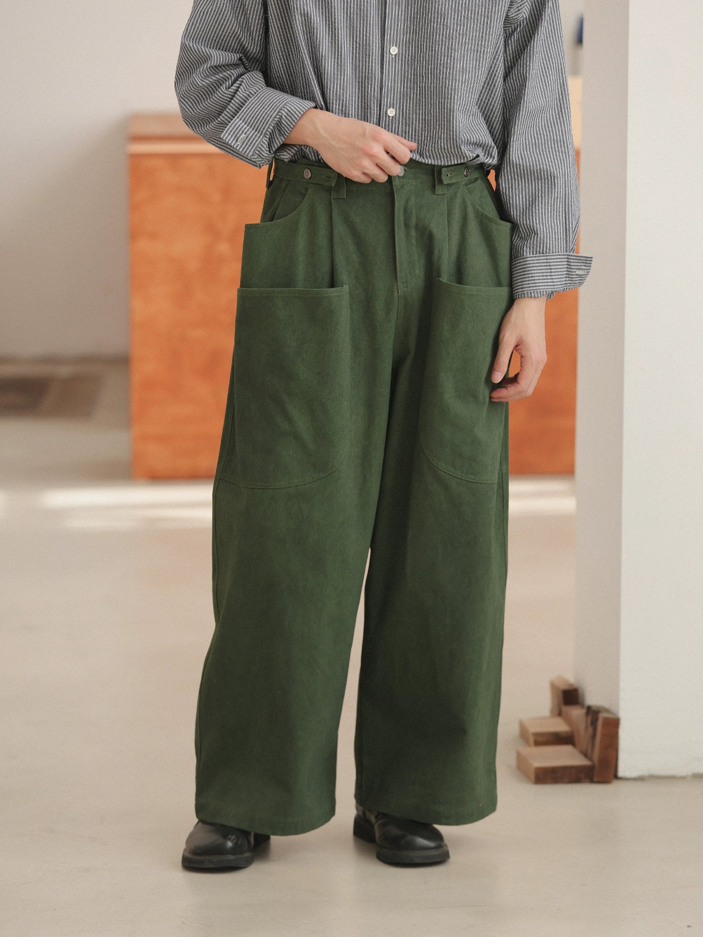 NOEARS Retro Japanese Multi-pocket Trousers