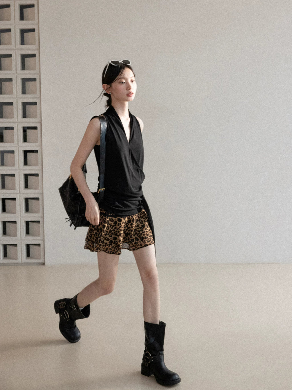 Cantonstory Temperament V-neck Neck Sleeveless Suspender