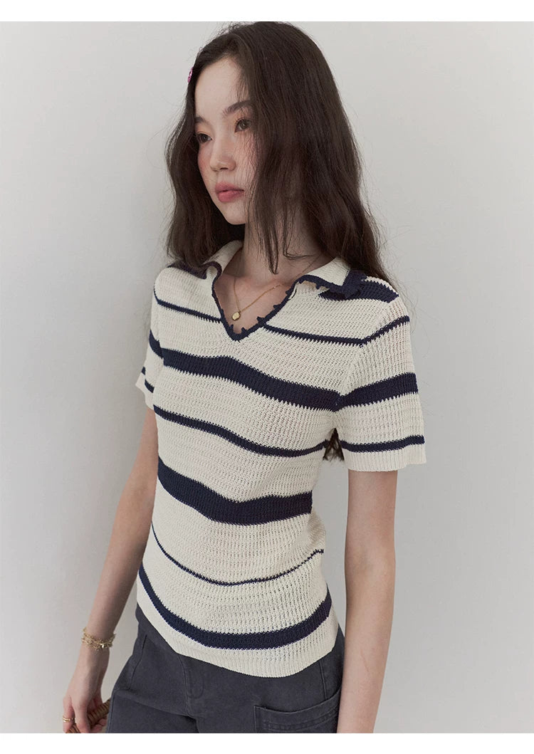 VOOE V-neck Contrasting Striped Knitted Front Shoulder Tee