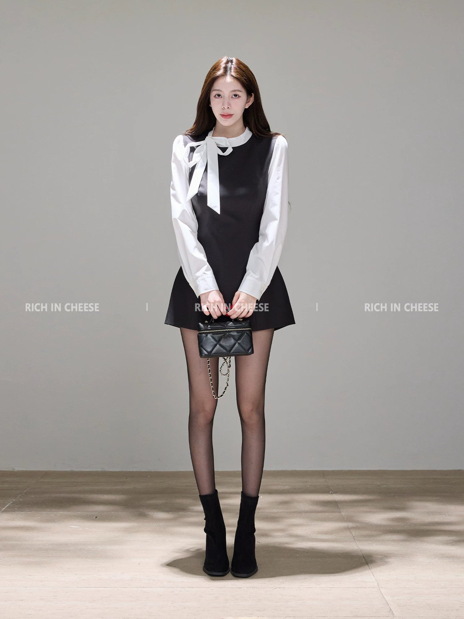 RICH IN CHEESE Lace-up Fake Two-piece Contrasting Dress