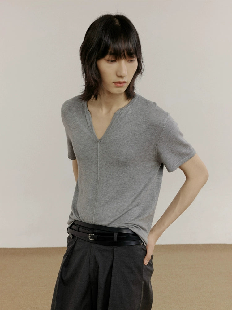 COLN Casual Slack V-neck Knitted Tee