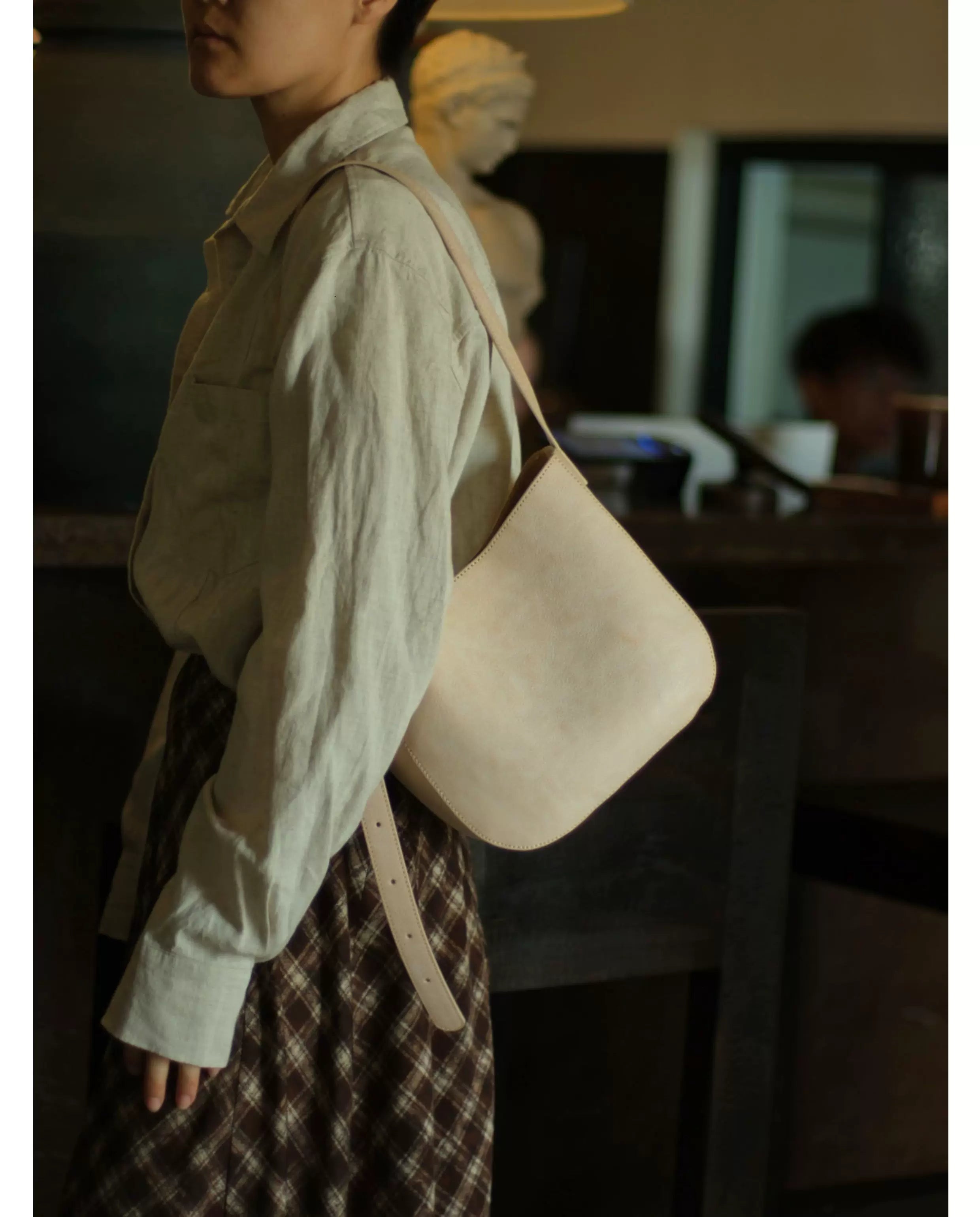 EZRO Premium Simple Leather Shoulder Crossbody Bag
