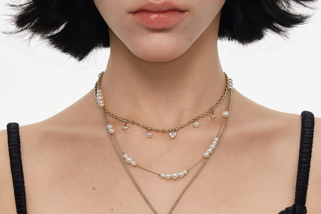 SUMIYAKI Bow Multi-layer Pearl Collarbone Necklace