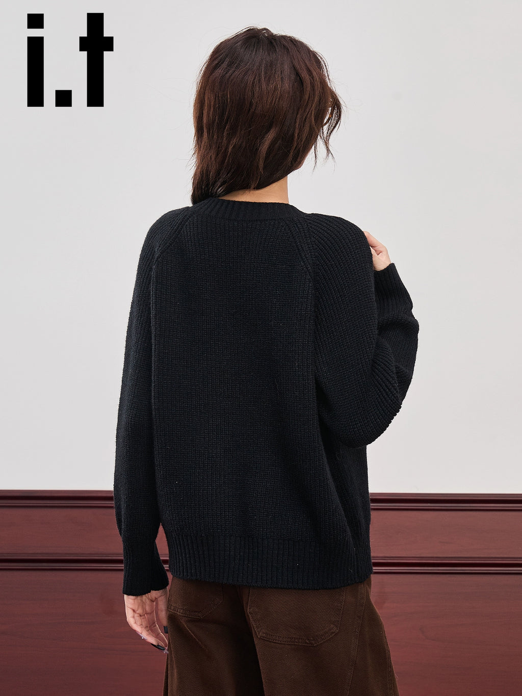 IT: CHOCOOLATE Button-down Knitted Cardigan