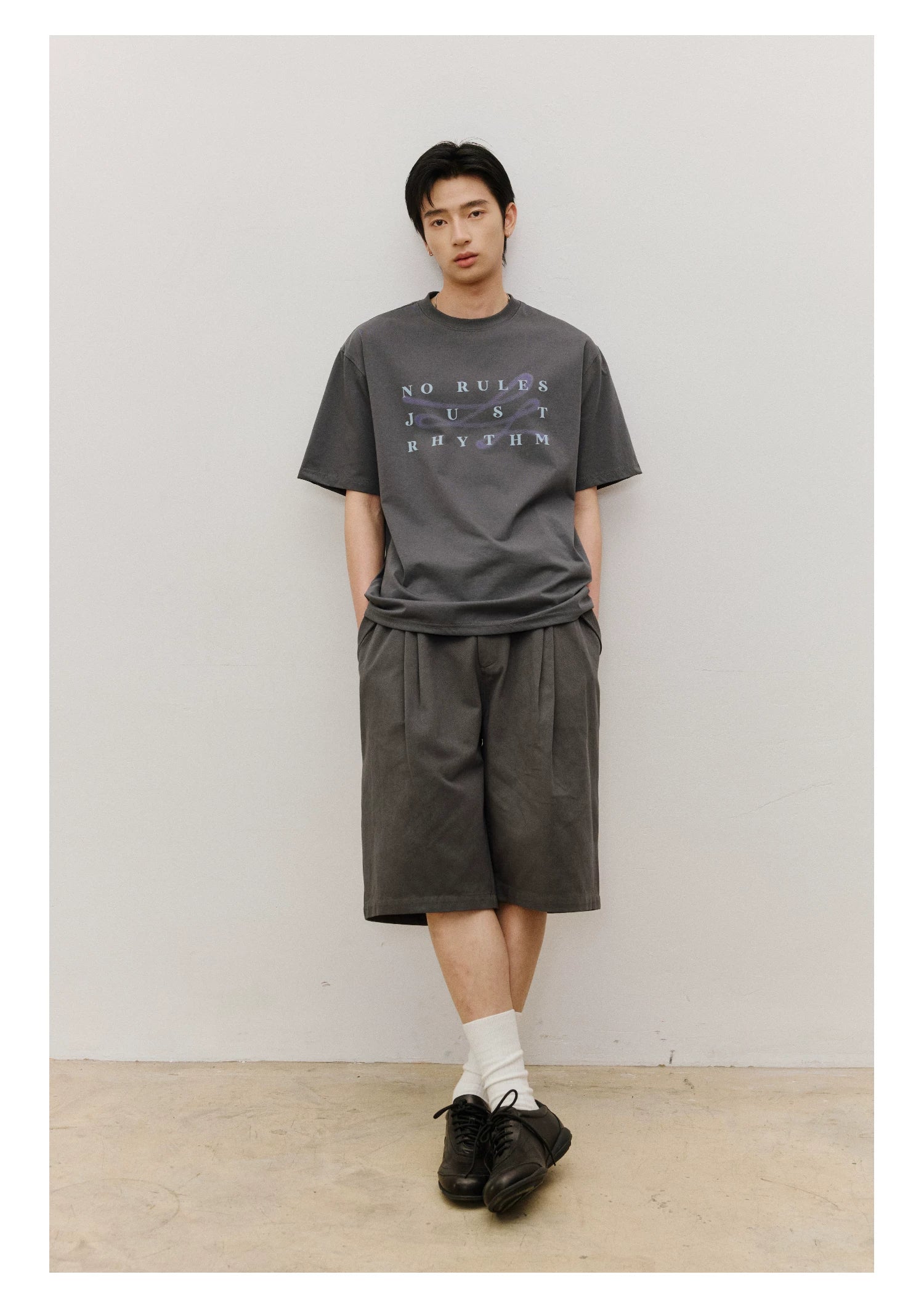 LR Cool Unreal Line Print Tee