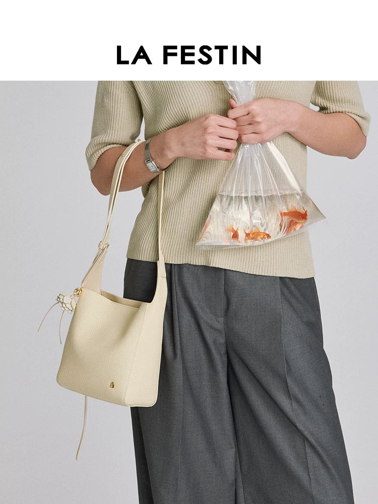 La Festin Niche Leather Messenger Bag