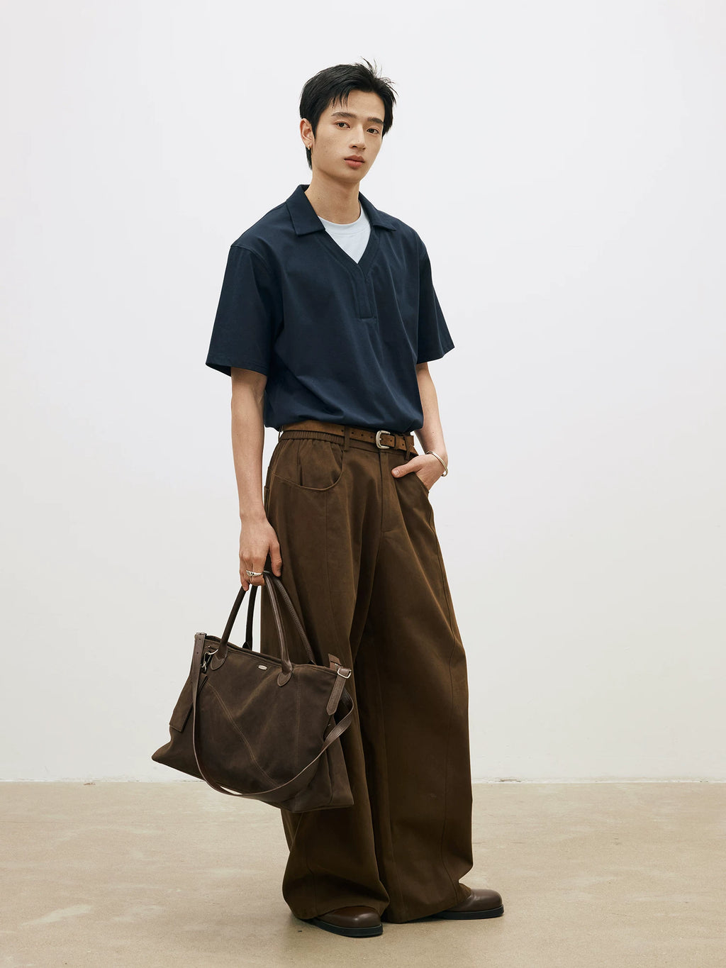LR V-neck Contrasting False Two-piece Tee