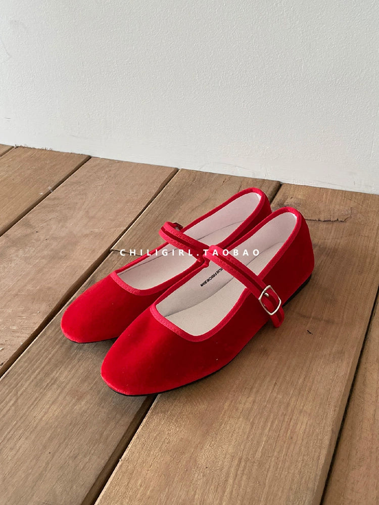 CHILIGIRL Retro Velvet Shallow Mouth Flat Bottom Shoes