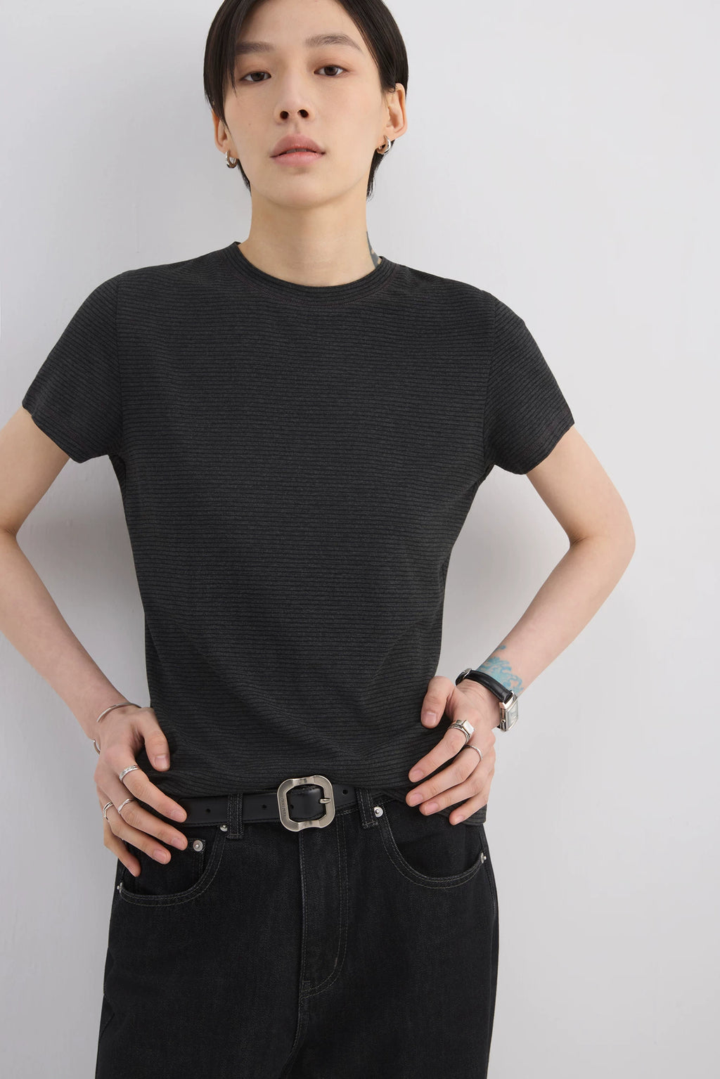 Sameuoo Front Shoulder Slim Striped Tee