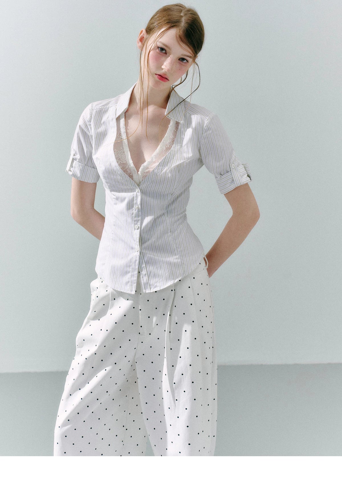 LOST FOREST Low-neck Lace Fake Two-piece Slim-fit Shirt