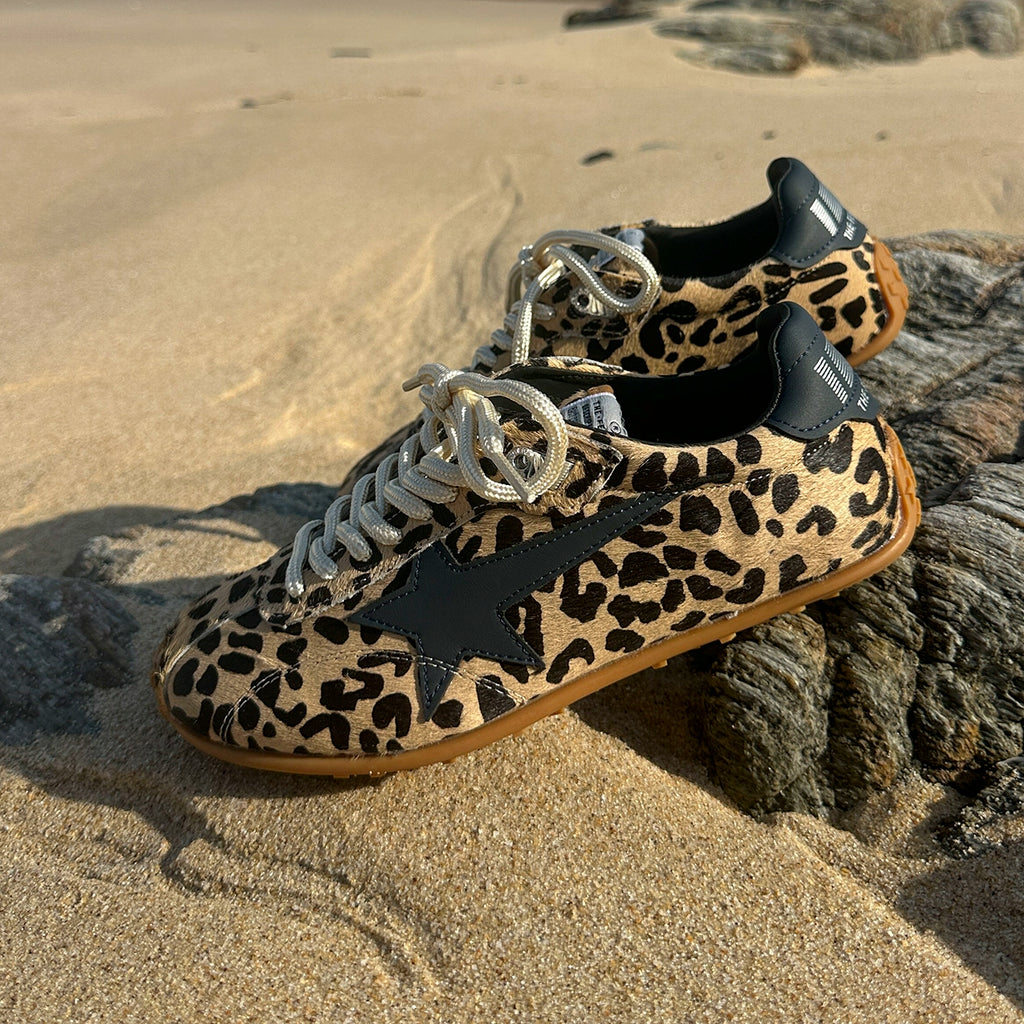 Lidaren Produced Leather Round Head Retro Casual Shoes