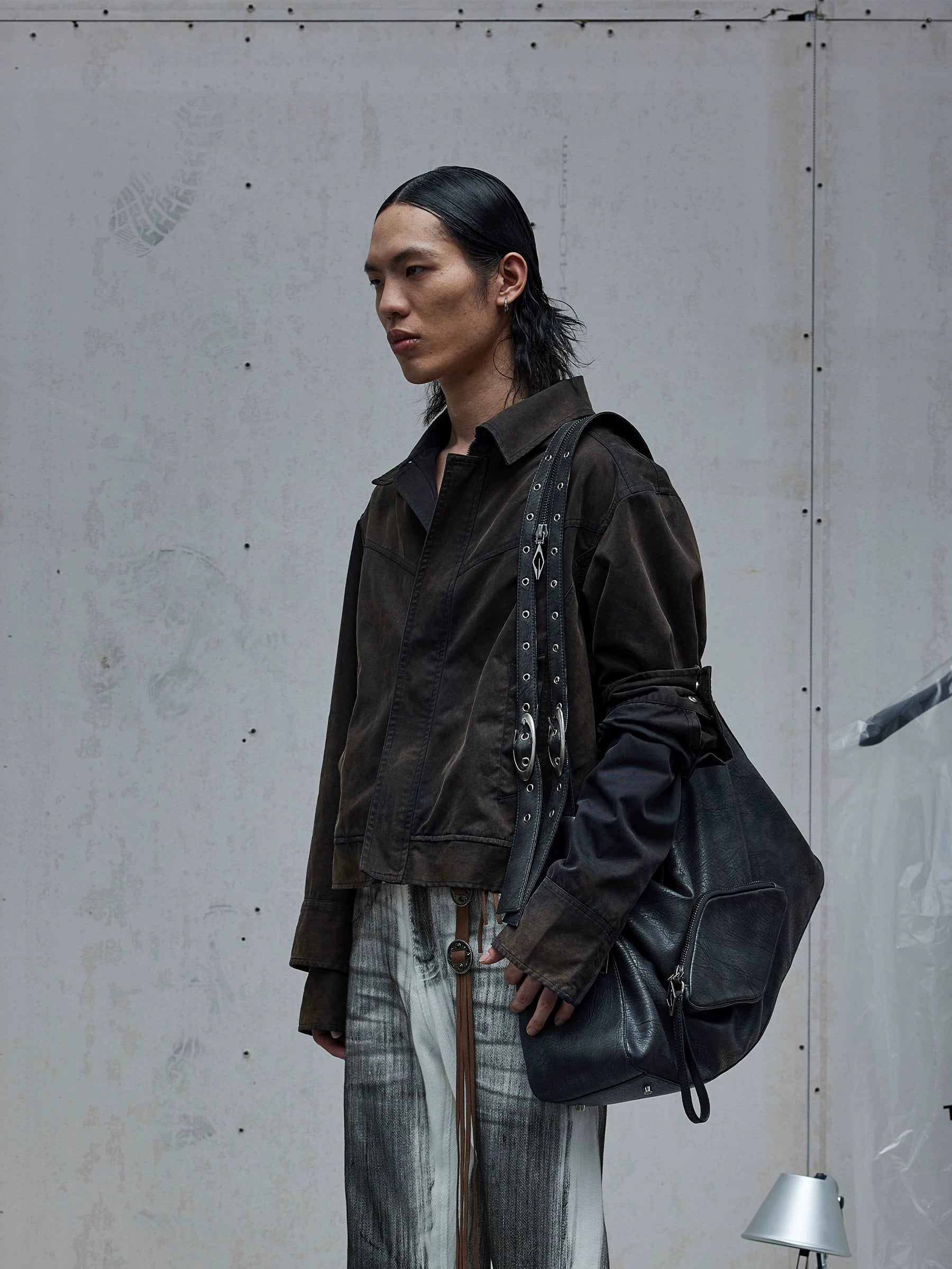 TERRAINCOGNITA Made Old Crack Wide Shoulder Strap Tote Bag